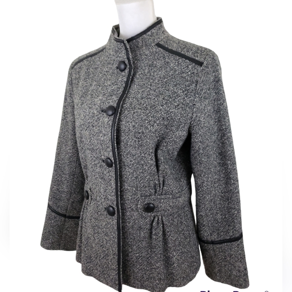Jonathan Michael~Woman Size M~Gray Wool Blend Blazer Jacket Coat USA.